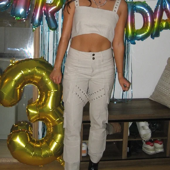 Set - Picture 2 of 3